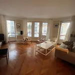 Eiffel Tower 4P Apartment - Passy - Quiet -