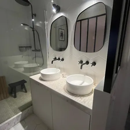 Apartment Eiffel Tower 4p - Passy - Quiet -